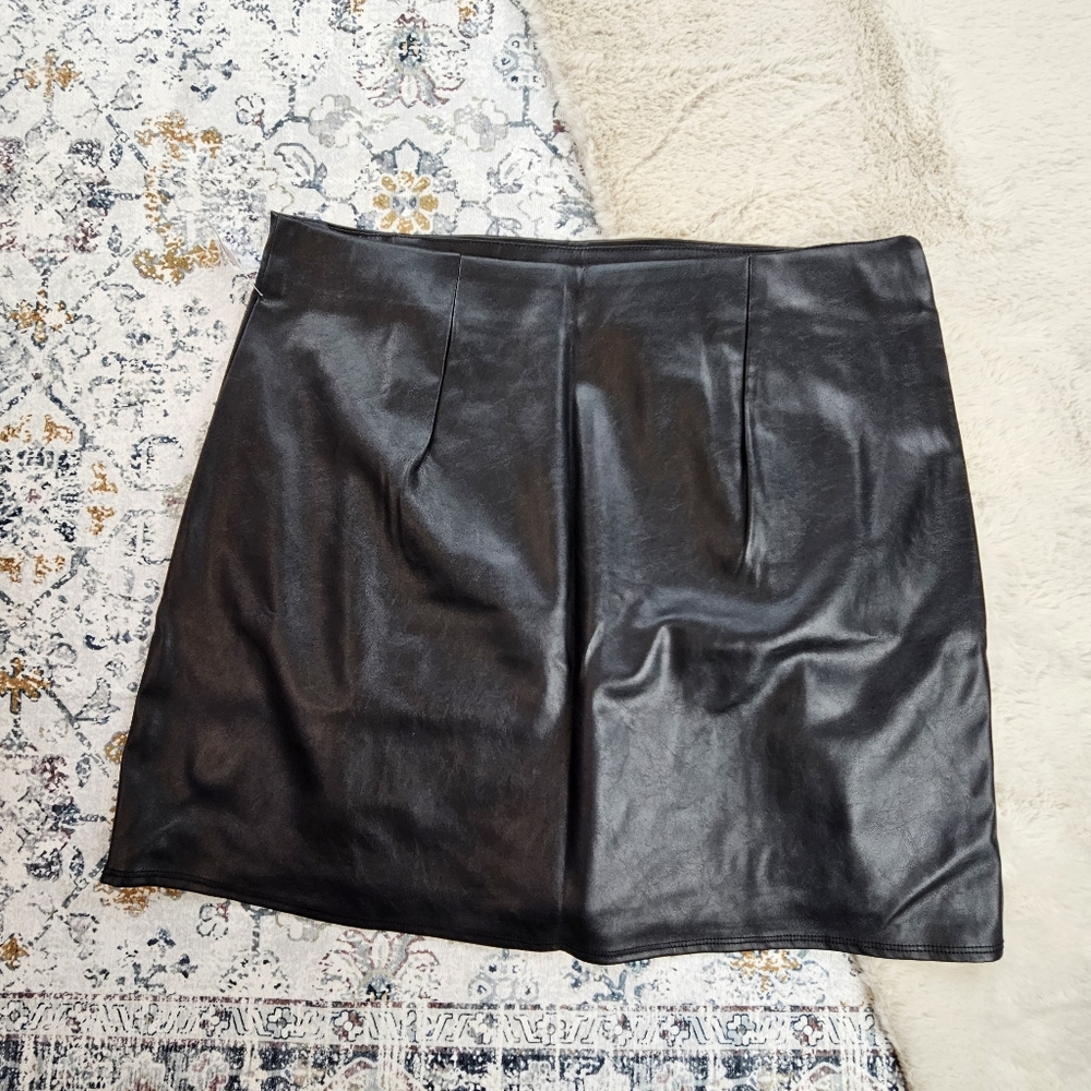 Old Navy Faux Leather Mini Skirt XL Black BNWT - Picture 6 of 6